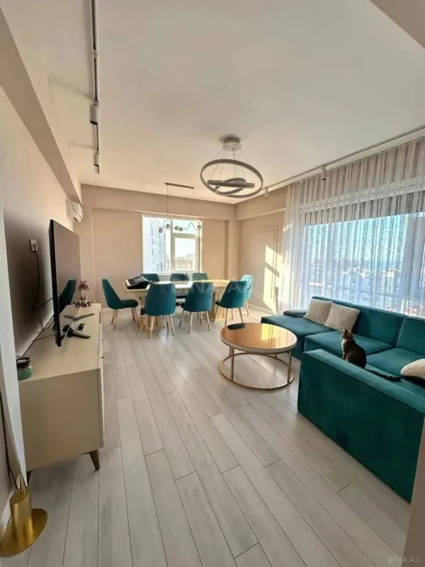 Kirayə verilir 2 otaqlı mənzil 85 m²