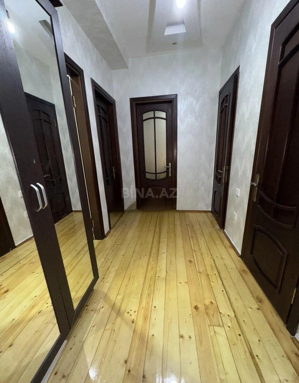 Satılır 2 otaqlı mənzil 85 m²