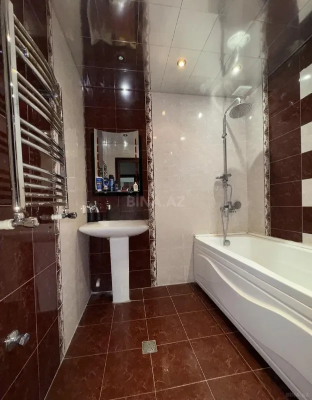 Satılır 2 otaqlı mənzil 85 m²