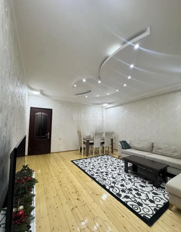 Satılır 2 otaqlı mənzil 85 m²