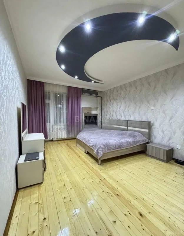 Satılır 2 otaqlı mənzil 85 m²
