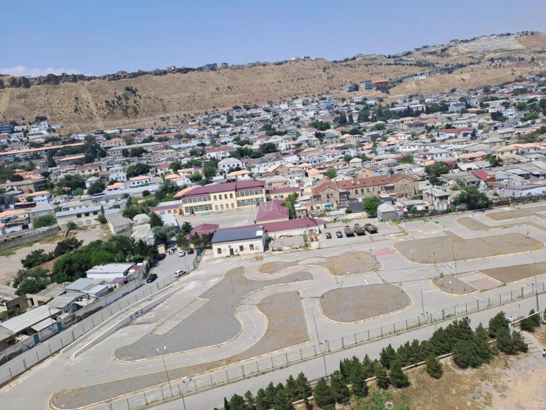 Satılır 2 otaqlı mənzil 78 m²