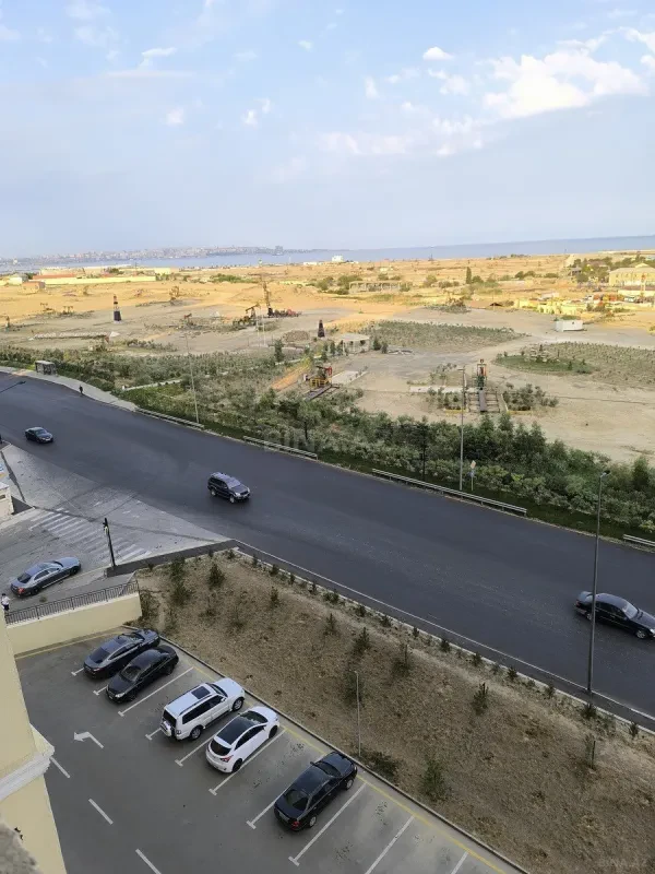 Satılır 2 otaqlı mənzil 78 m²
