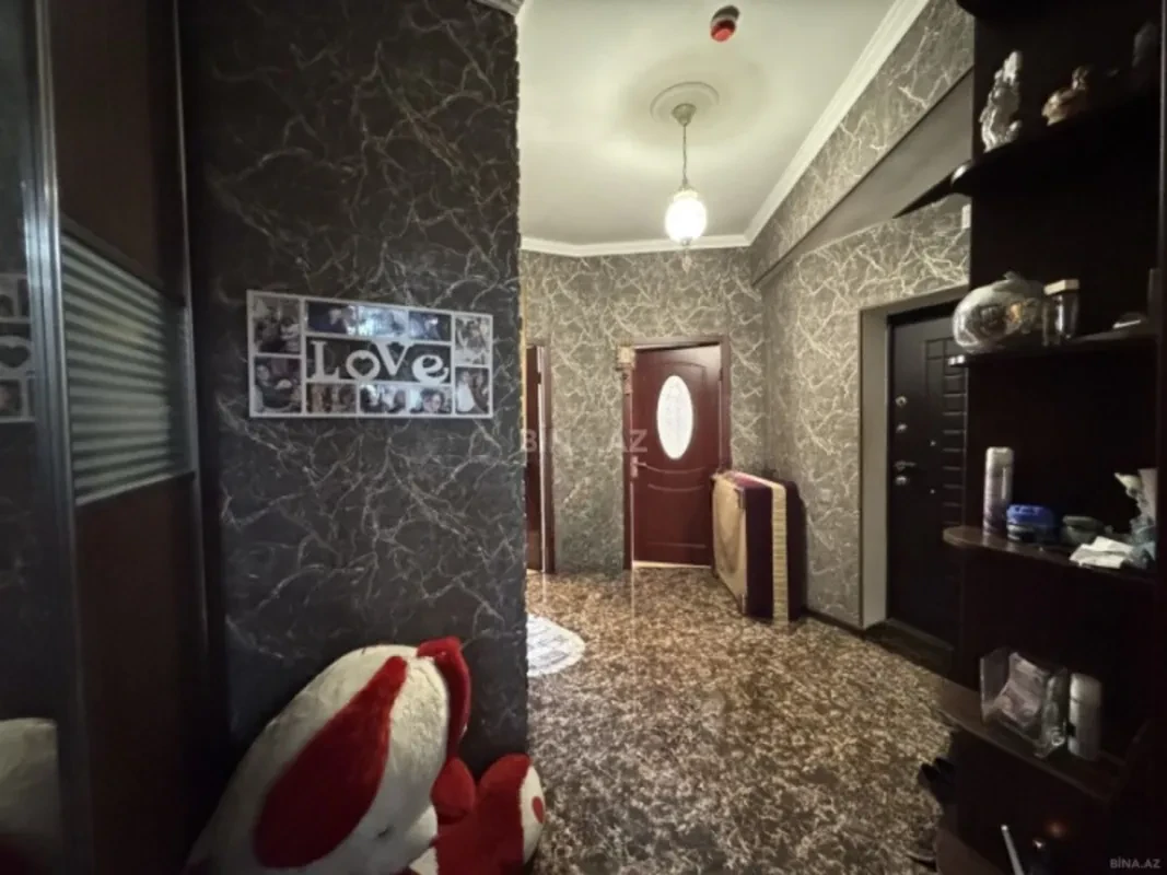 Satılır 2 otaqlı mənzil 78 m²