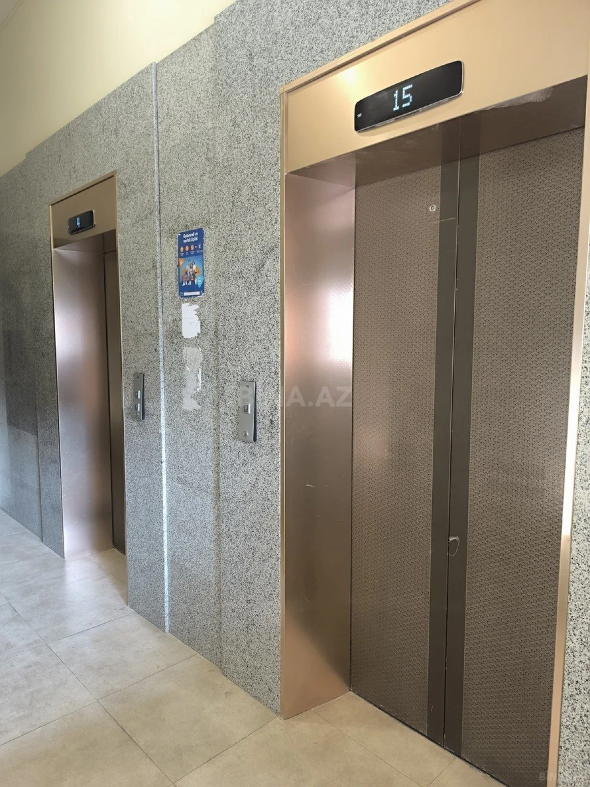 Satılır 2 otaqlı mənzil 78 m²