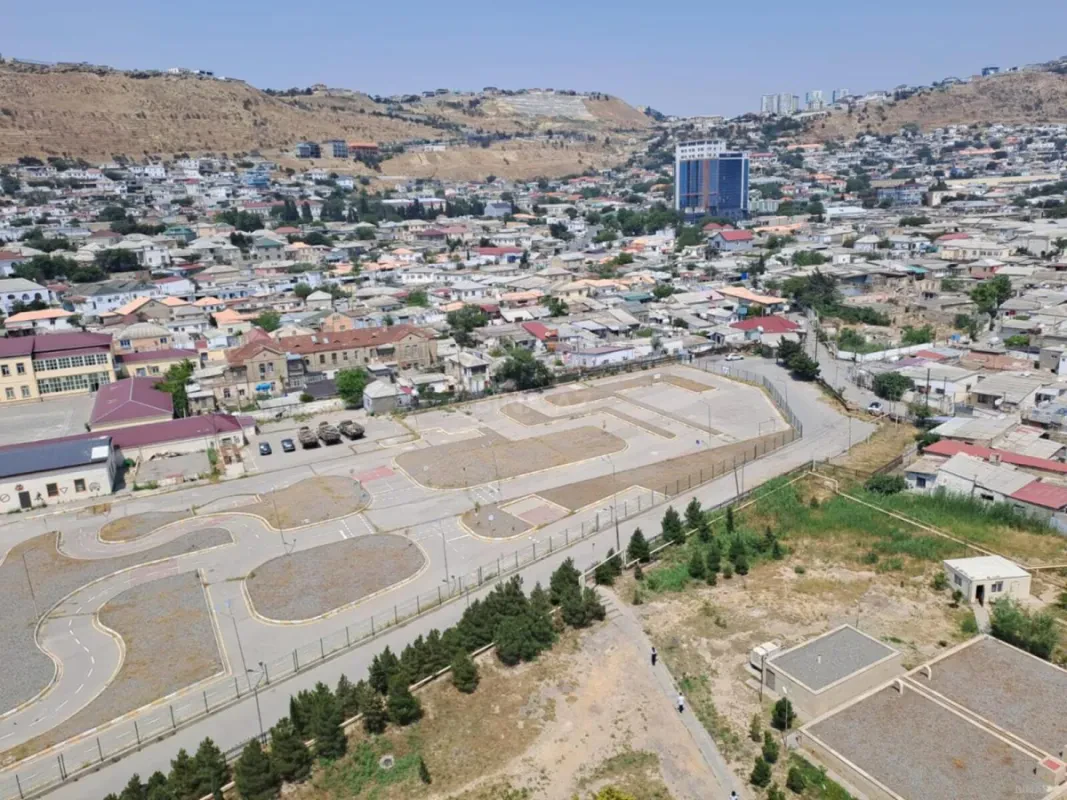Satılır 2 otaqlı mənzil 78 m²