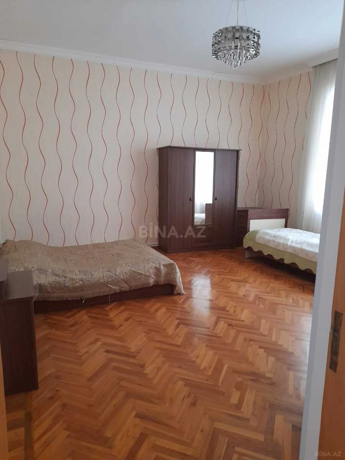 Satılır 5 otaqlı həyət evi 260 m²