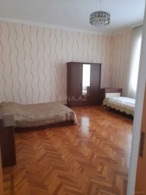 Satılır 5 otaqlı həyət evi 260 m²