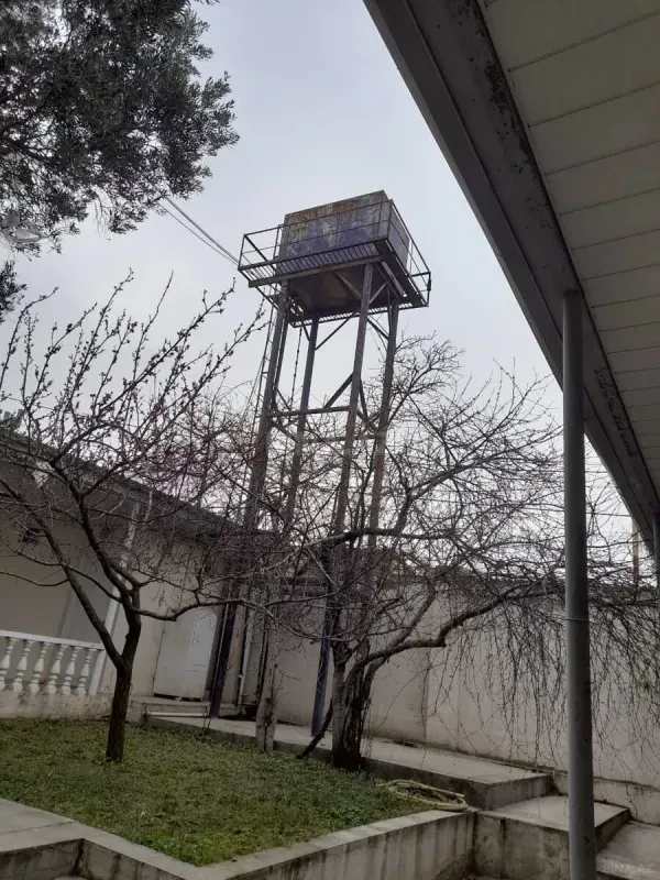 Satılır 5 otaqlı həyət evi 260 m²