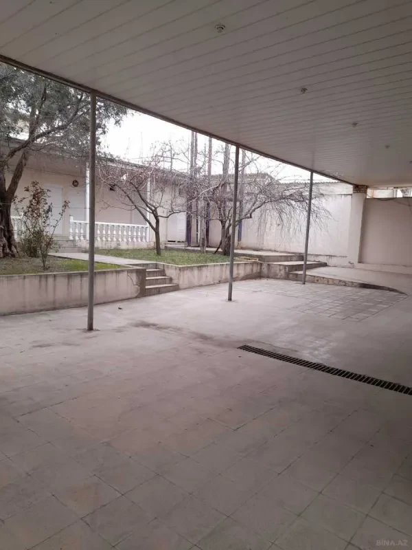 Satılır 5 otaqlı həyət evi 260 m²