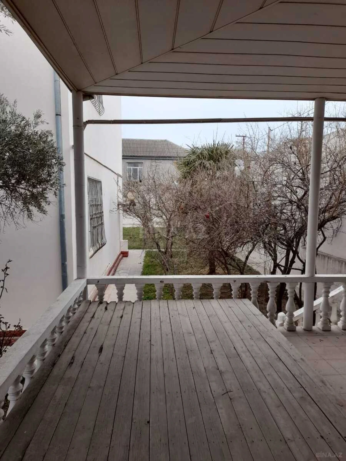 Satılır 5 otaqlı həyət evi 260 m²