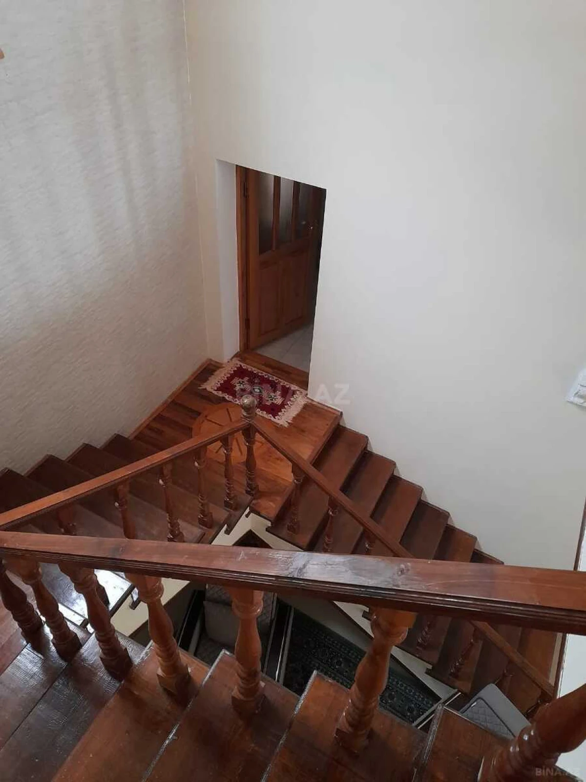 Satılır 5 otaqlı həyət evi 260 m²