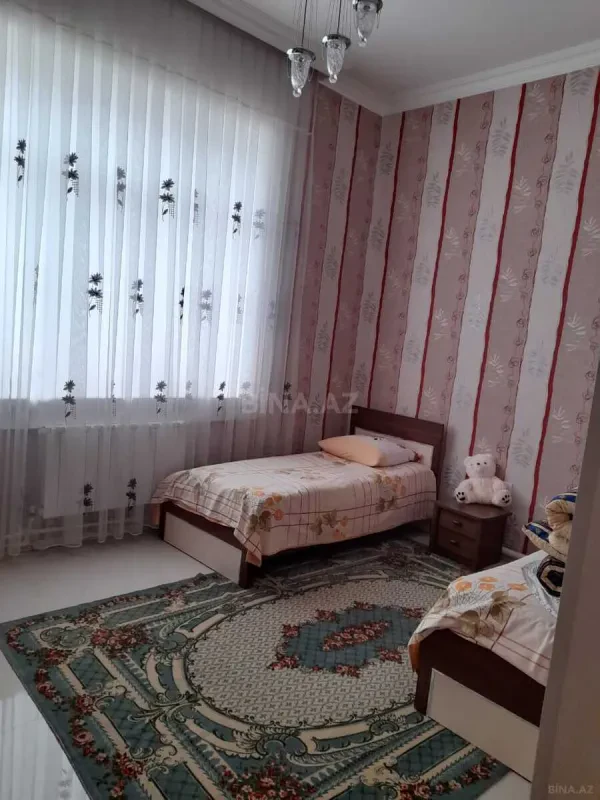 Satılır 5 otaqlı həyət evi 260 m²