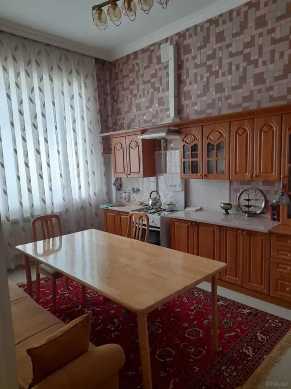 Satılır 5 otaqlı həyət evi 260 m²