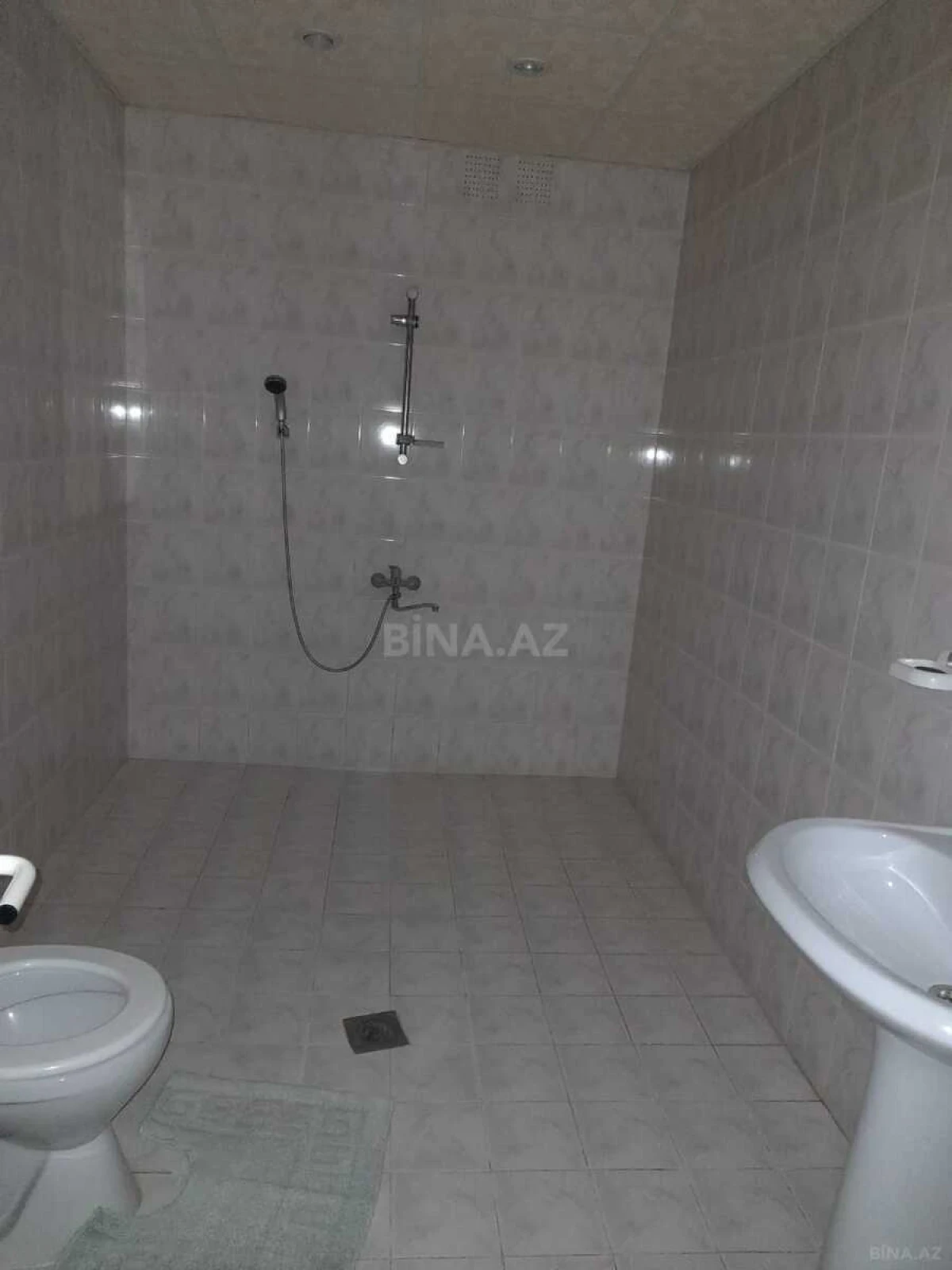 Satılır 5 otaqlı həyət evi 260 m²