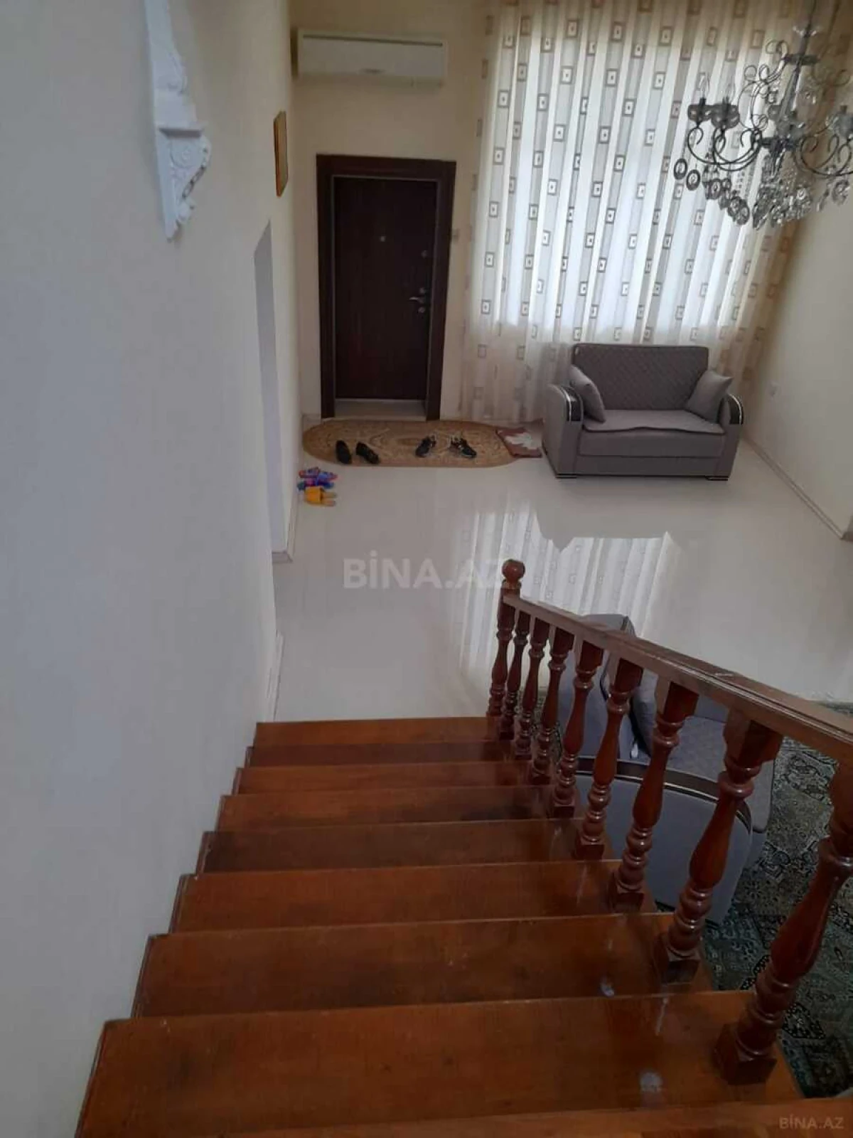 Satılır 5 otaqlı həyət evi 260 m²
