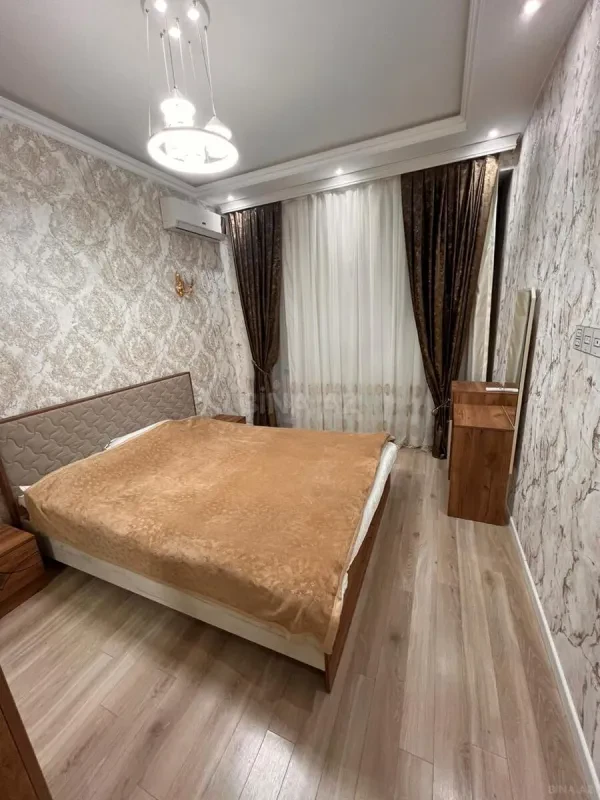 Kirayə verilir 2 otaqlı mənzil 68 m²