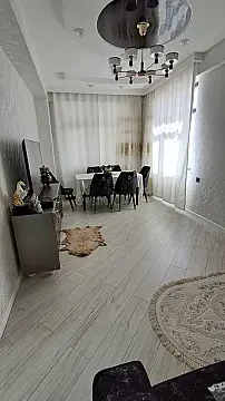 Kirayə verilir 2 otaqlı mənzil 70 m²