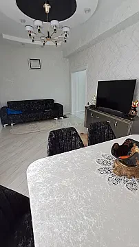 Kirayə verilir 2 otaqlı mənzil 70 m²