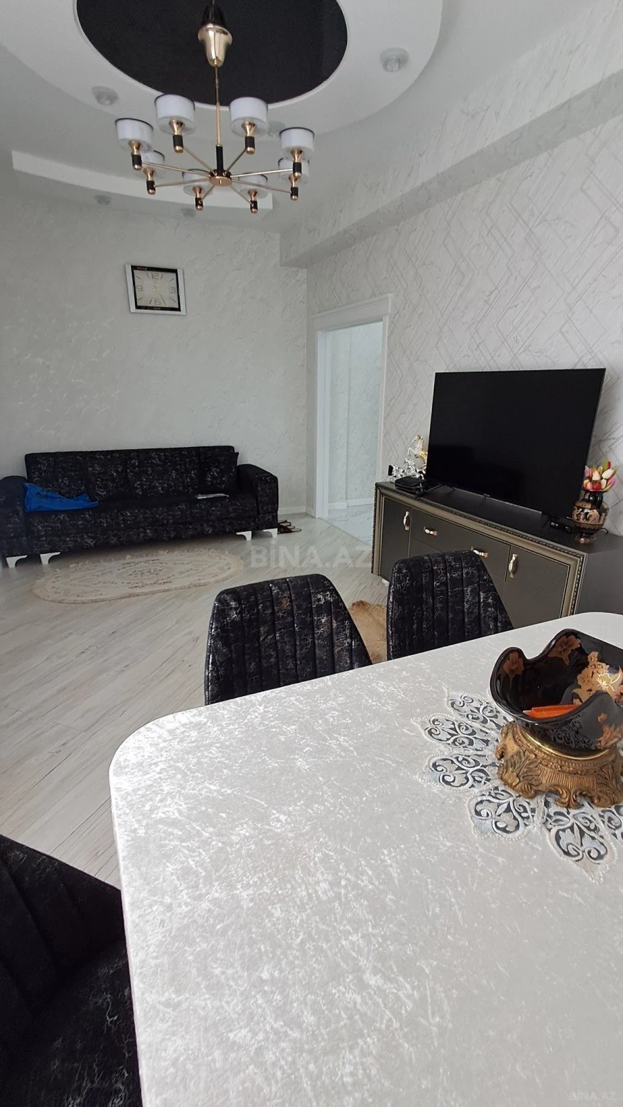Kirayə verilir 2 otaqlı mənzil 70 m²
