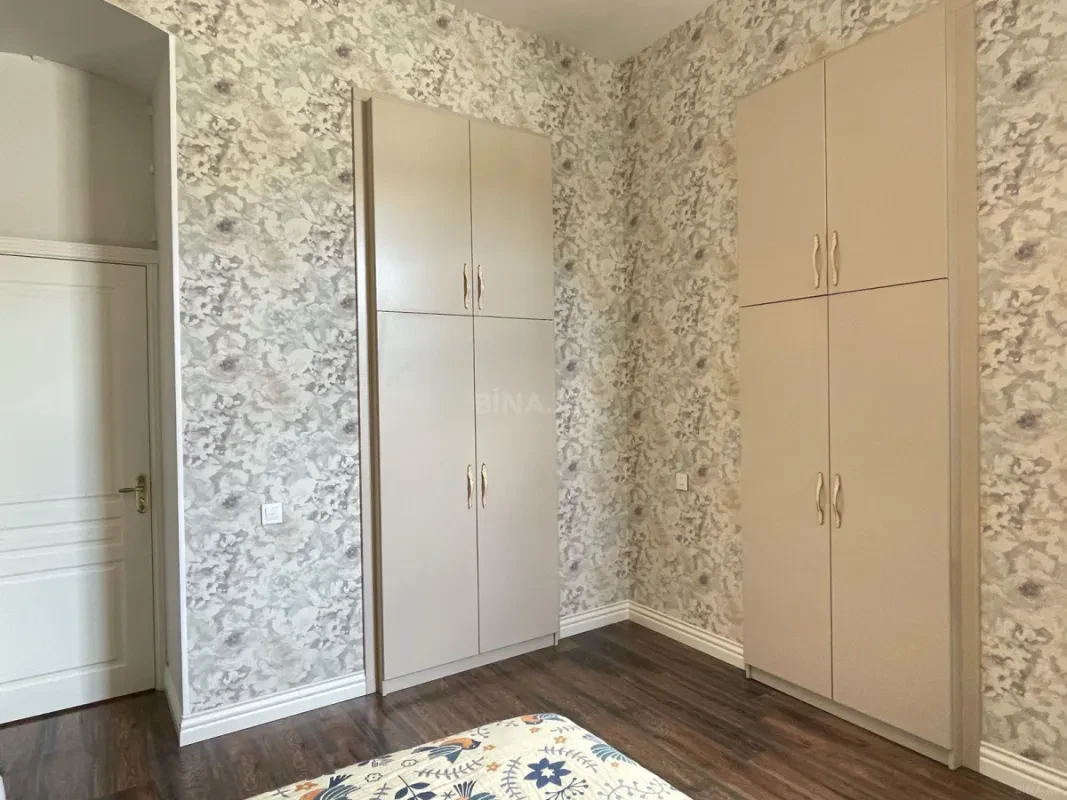 Kirayə verilir 2 otaqlı mənzil 80 m²