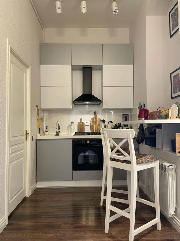 Kirayə verilir 2 otaqlı mənzil 80 m²