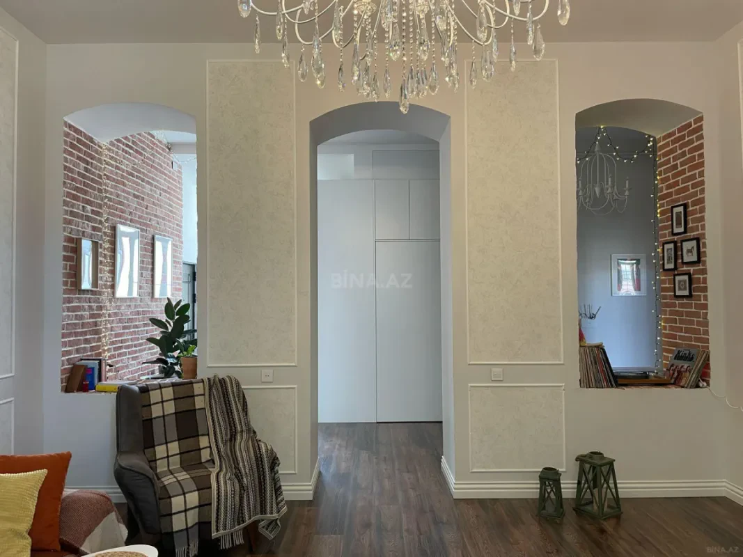 Kirayə verilir 2 otaqlı mənzil 80 m²