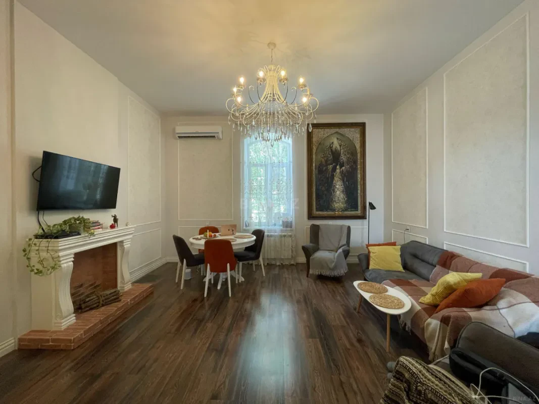 Kirayə verilir 2 otaqlı mənzil 80 m²