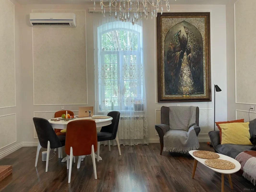 Kirayə verilir 2 otaqlı mənzil 80 m²