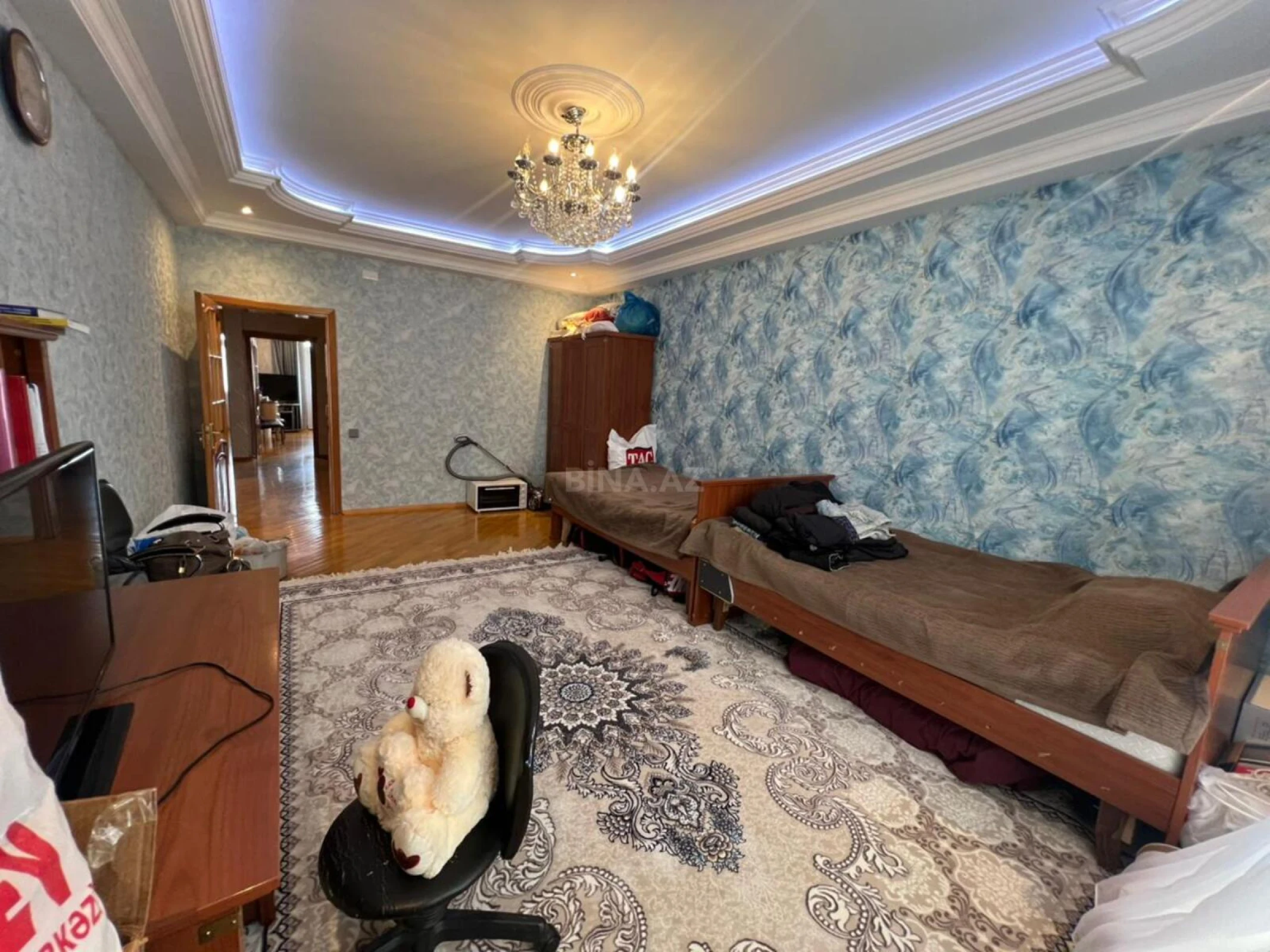 Satılır 3 otaqlı mənzil 130 m²