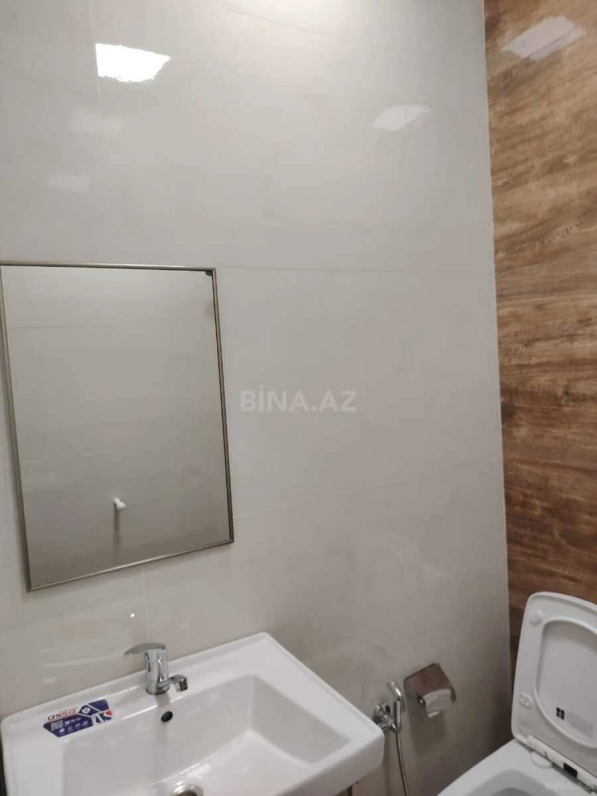 Satılır 2 otaqlı mənzil 83 m²