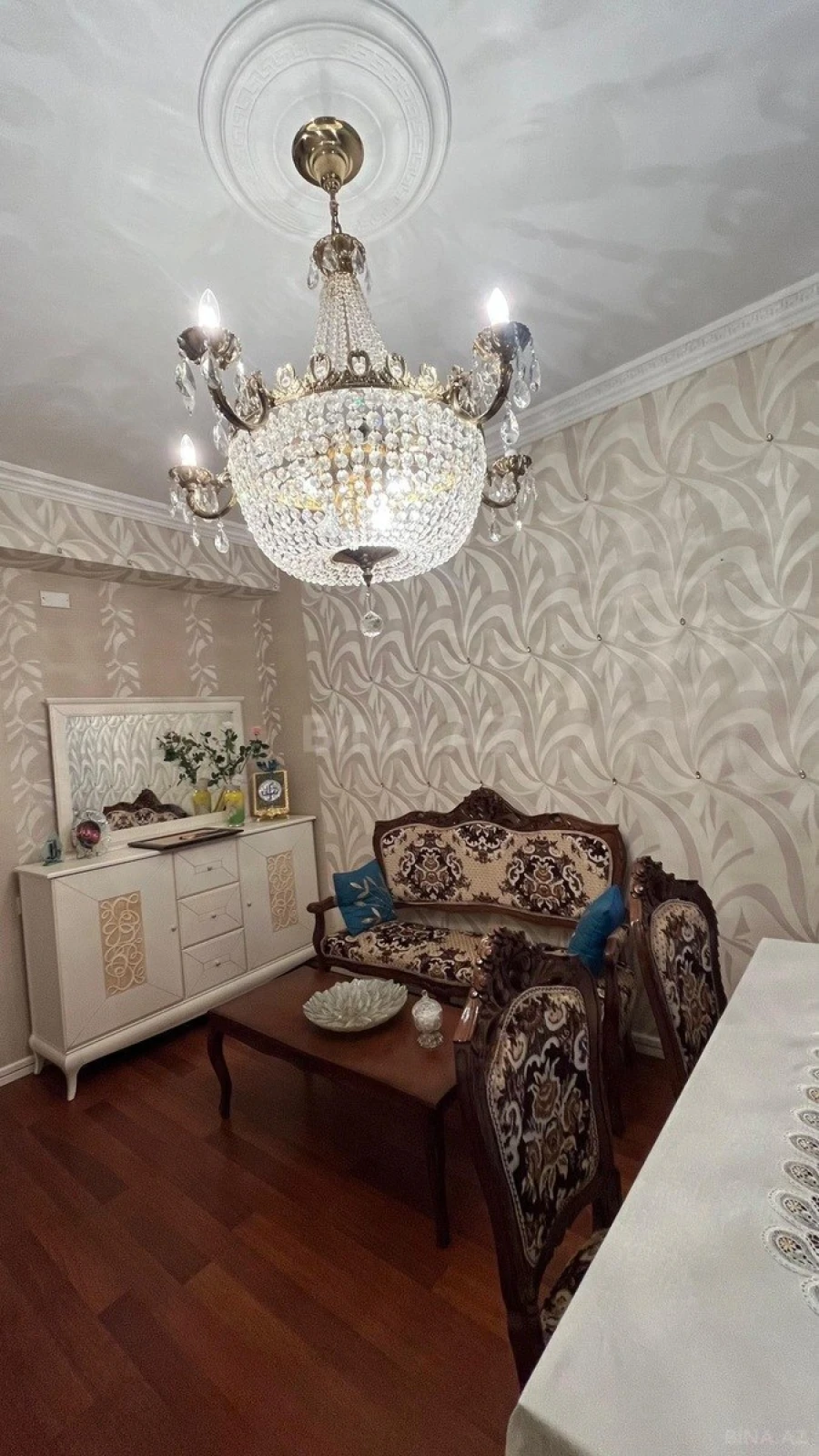 Satılır 4 otaqlı mənzil 100 m²