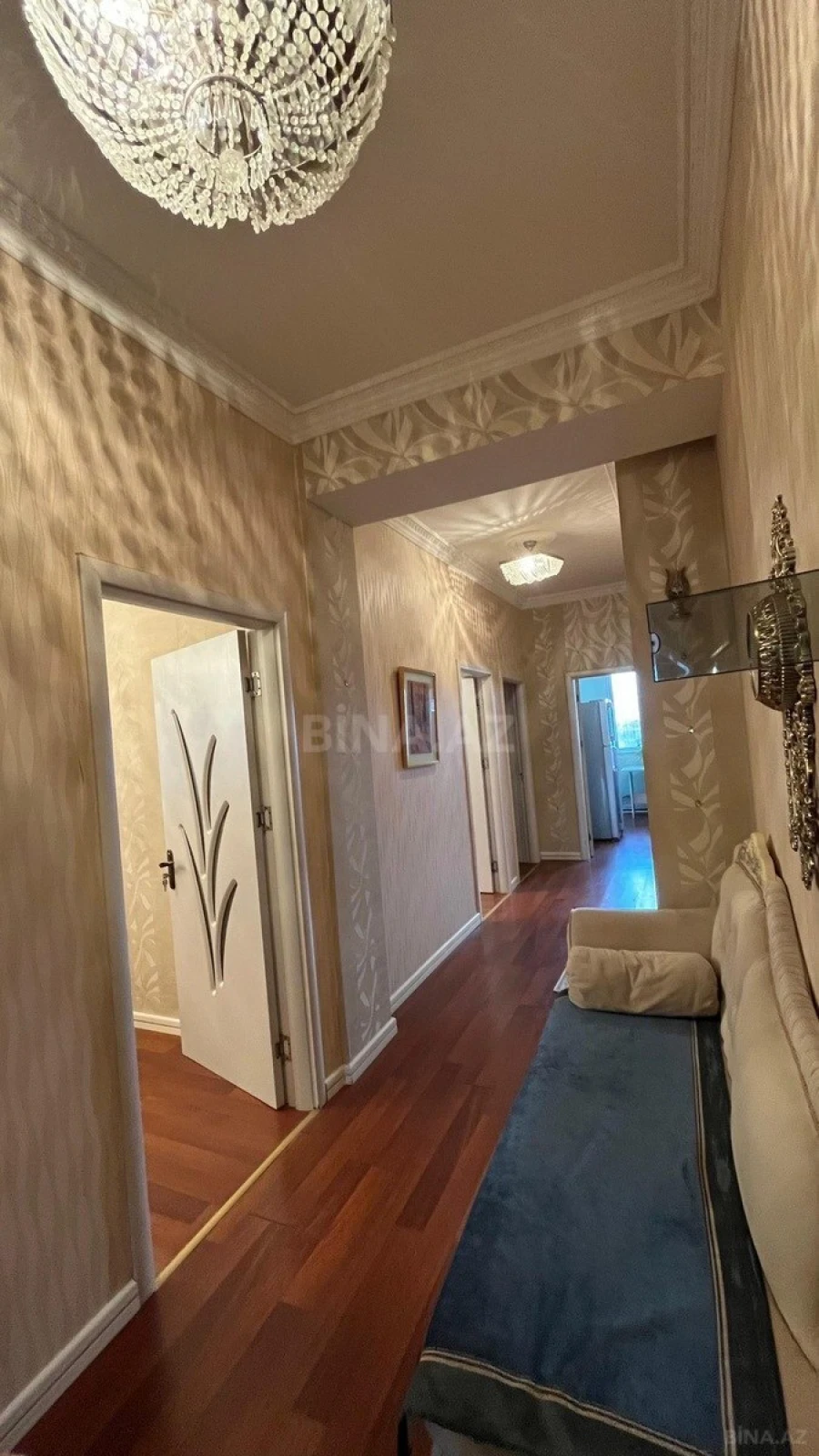 Satılır 4 otaqlı mənzil 100 m²