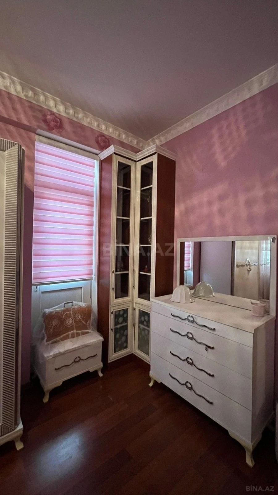 Satılır 4 otaqlı mənzil 100 m²