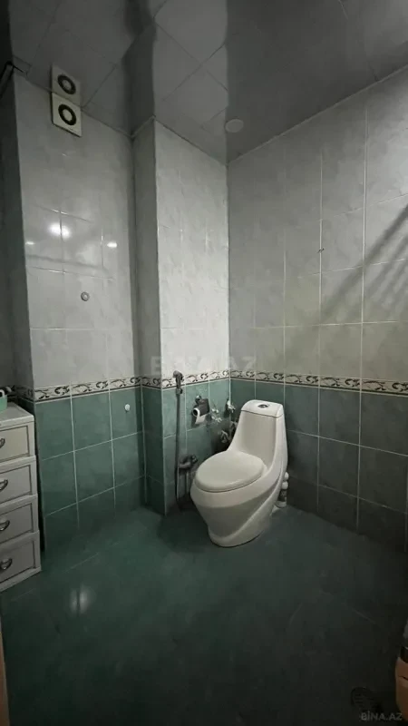 Satılır 4 otaqlı mənzil 100 m²