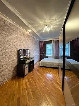 Kirayə verilir 3 otaqlı mənzil 126 m²