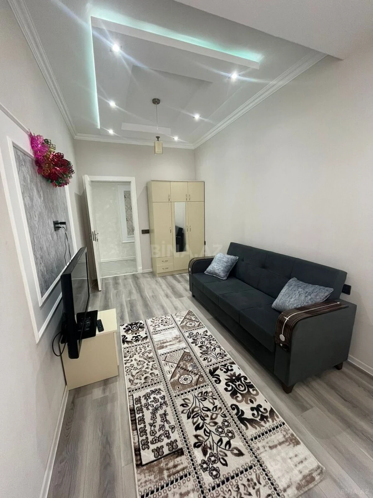 Kirayə verilir 2 otaqlı mənzil 95 m²