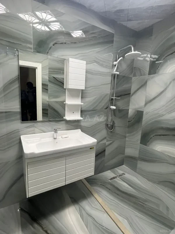 Kirayə verilir 2 otaqlı mənzil 95 m²