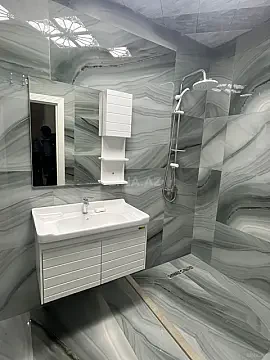 Kirayə verilir 2 otaqlı mənzil 95 m²
