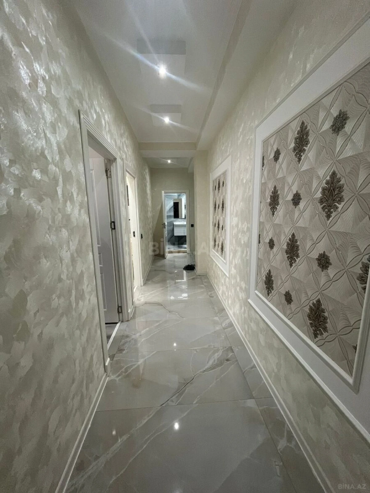 Kirayə verilir 2 otaqlı mənzil 95 m²