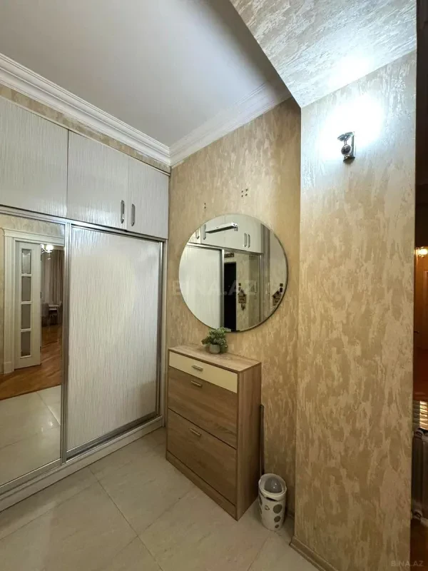 Satılır 2 otaqlı mənzil 90 m²