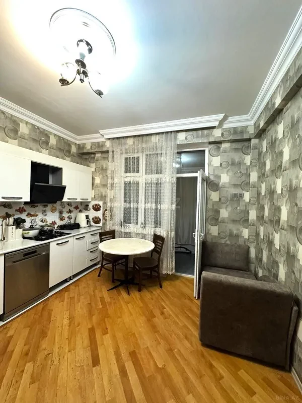 Satılır 2 otaqlı mənzil 90 m²