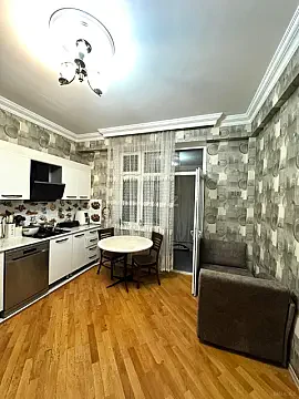 Satılır 2 otaqlı mənzil 90 m²