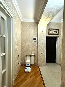 Satılır 2 otaqlı mənzil 90 m²