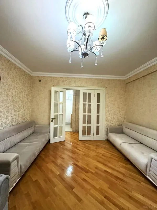 Satılır 2 otaqlı mənzil 90 m²