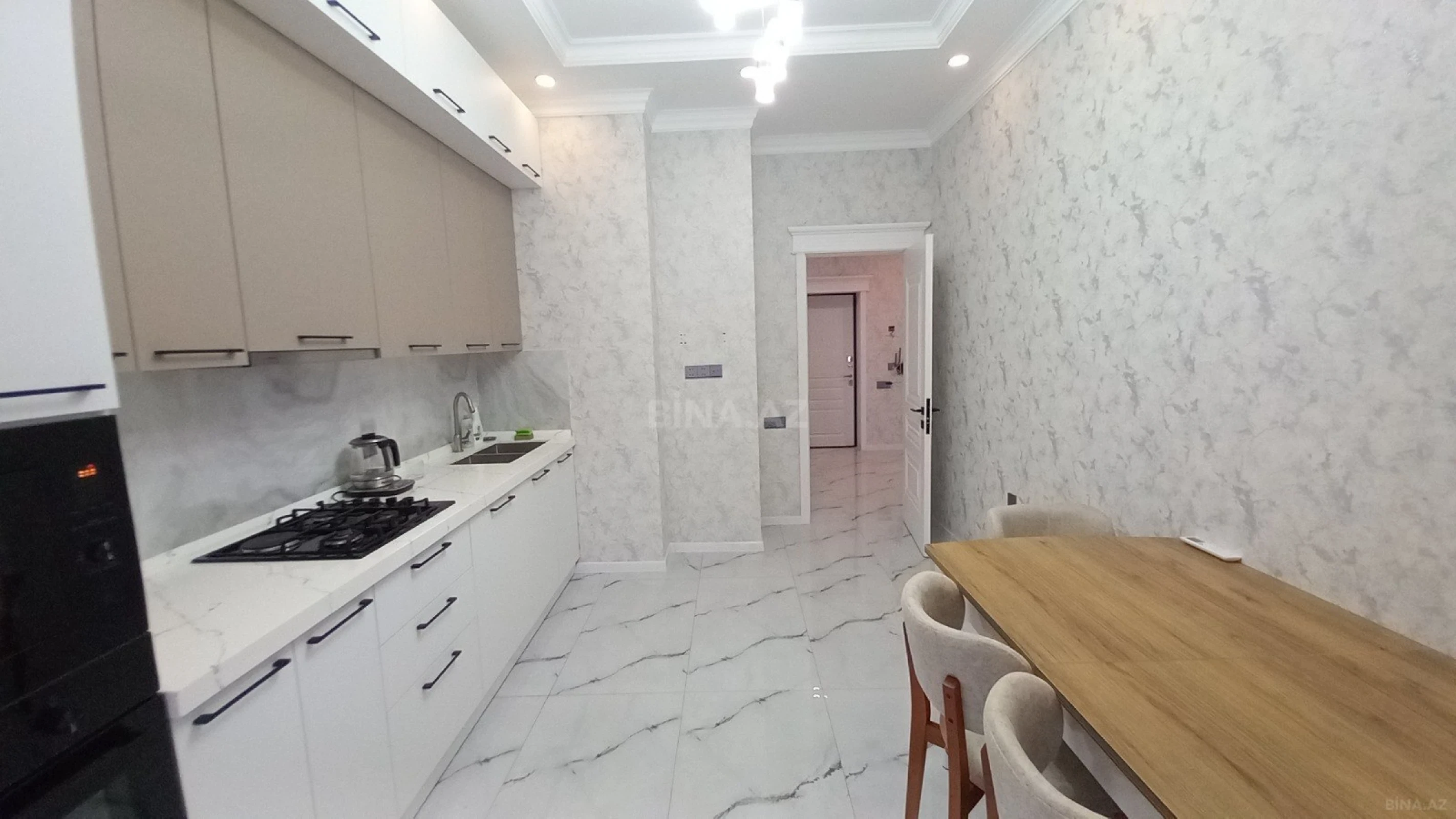 Kirayə verilir 2 otaqlı mənzil 80 m²