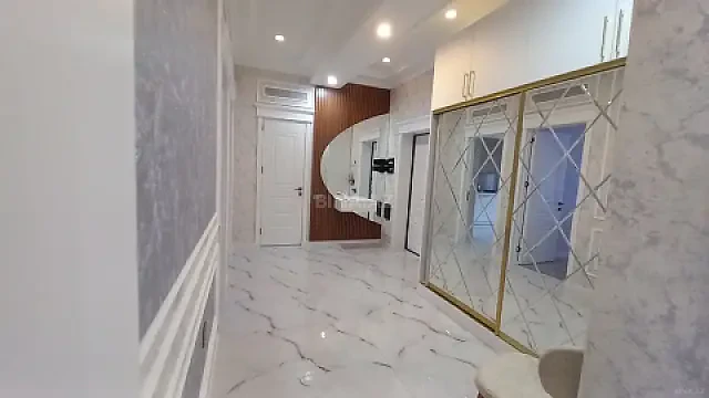Kirayə verilir 2 otaqlı mənzil 80 m²