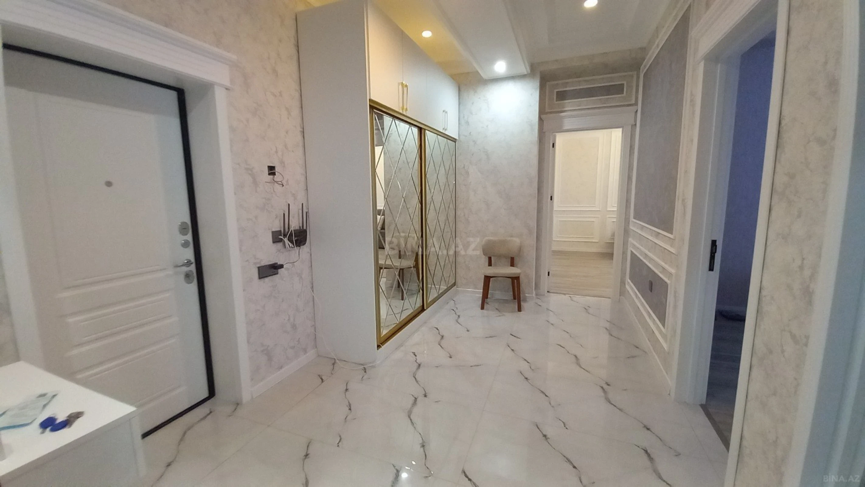 Kirayə verilir 2 otaqlı mənzil 80 m²