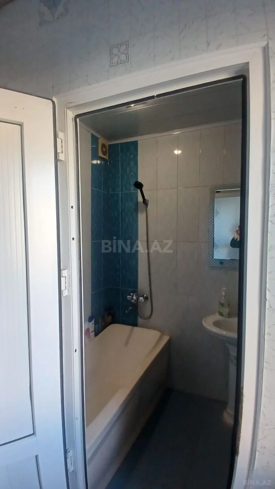 Satılır 4 otaqlı mənzil 96 m²