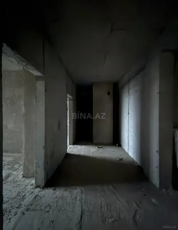 Satılır 3 otaqlı mənzil 145 m²